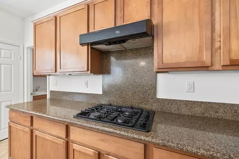Kitchen - 40376 Padova Dr, Indio, CA 92203 photo 4 of 5
