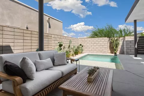 423 Fountain Dr, Palm Springs, CA 92262