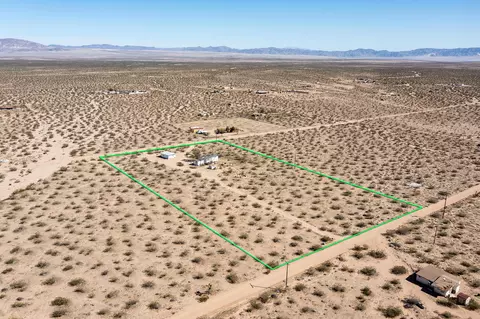 View/Area - 61186 Sespe St, Landers, CA 92285 photo 5 of 10