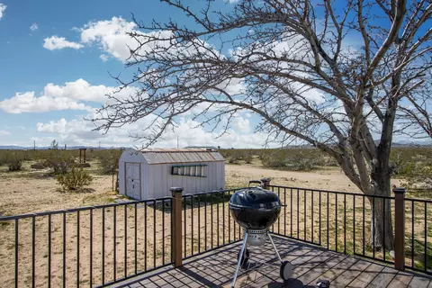 Exterior - 61186 Sespe St, Landers, CA 92285 photo 5 of 17