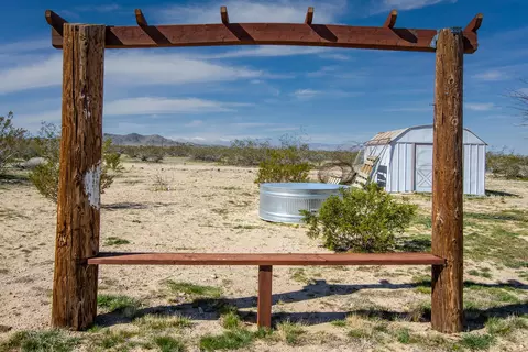 Exterior - 61186 Sespe St, Landers, CA 92285 photo 9 of 17