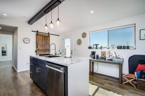 Kitchen - 61186 Sespe St, Landers, CA 92285 photo 3 of 5