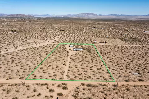 View/Area - 61186 Sespe St, Landers, CA 92285 photo 6 of 10