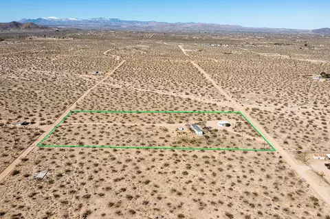 View/Area - 61186 Sespe St, Landers, CA 92285 photo 8 of 10