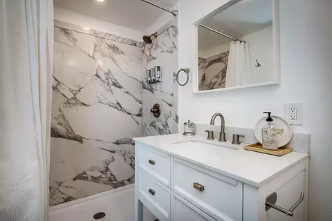 Bath - 61186 Sespe St, Landers, CA 92285 photo 2 of 4