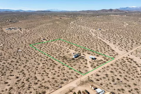 View/Area - 61186 Sespe St, Landers, CA 92285 photo 9 of 10