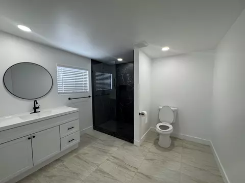 Bath - 788 Cambria Ave, Landers, CA 92285 photo 2 of 4