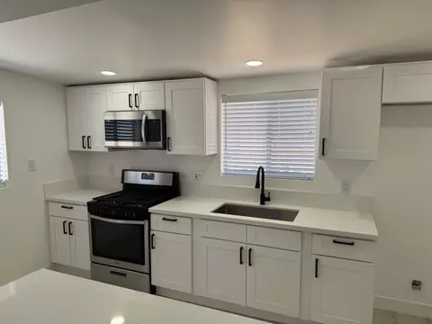 Kitchen - 788 Cambria Ave, Landers, CA 92285 photo 2 of 6