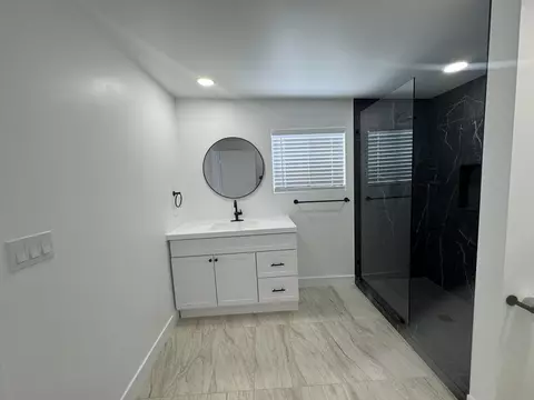 Bath - 788 Cambria Ave, Landers, CA 92285 photo 1 of 4