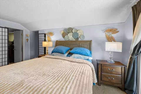 Bedroom - 819 Holmes Ln, Sugarloaf, CA 92386 photo 6 of 12