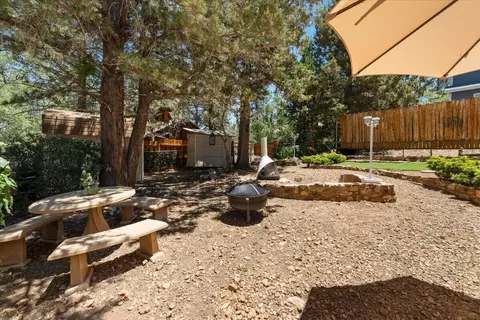 Exterior - 819 Holmes Ln, Sugarloaf, CA 92386 photo 10 of 12