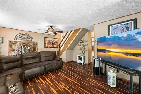 Living - 819 Holmes Ln, Sugarloaf, CA 92386 photo 4 of 4