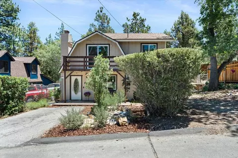 Exterior - 819 Holmes Ln, Sugarloaf, CA 92386 photo 2 of 12