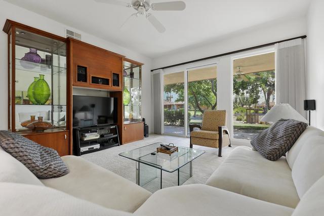 2 Haig Dr, Rancho Mirage, CA 92270