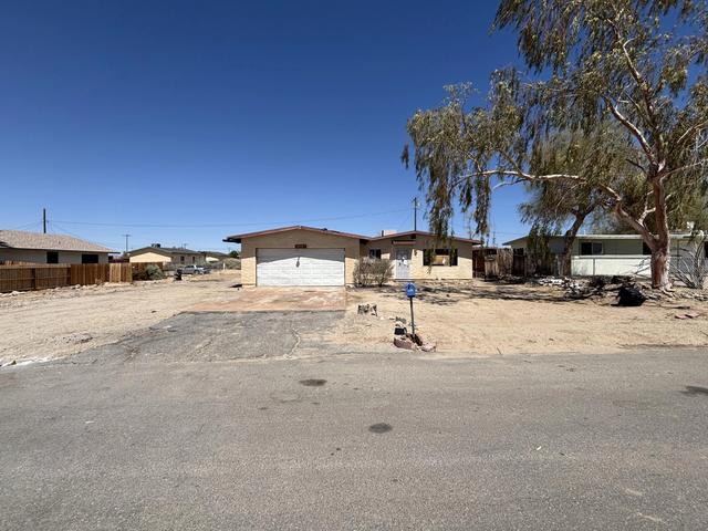 6943 Roberts Ave, Twentynine Palms, CA 92277