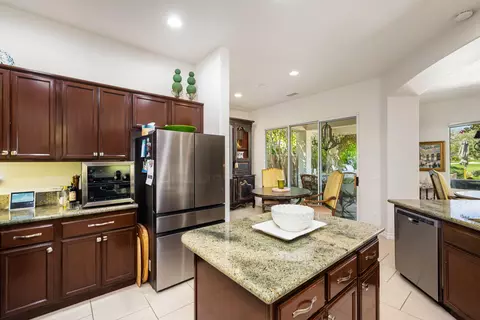 Kitchen - 60463 Juniper Ln, La Quinta, CA 92253 photo 4 of 6