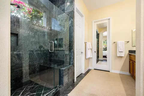 Bath - 60463 Juniper Ln, La Quinta, CA 92253 photo 2 of 3