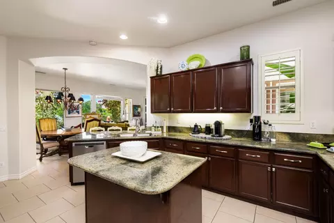 Kitchen - 60463 Juniper Ln, La Quinta, CA 92253 photo 3 of 6