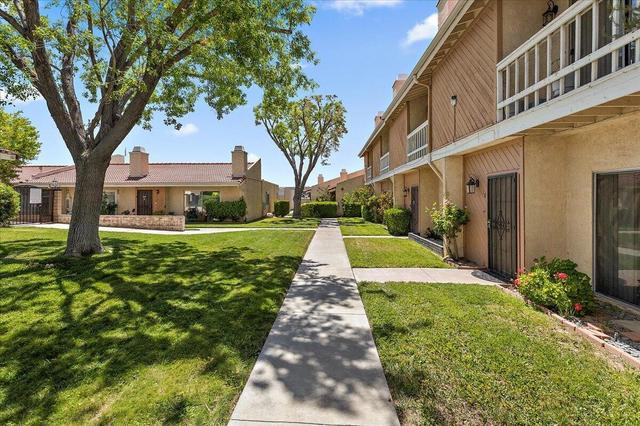 16465 Green Tree Blvd, Victorville, CA 92395