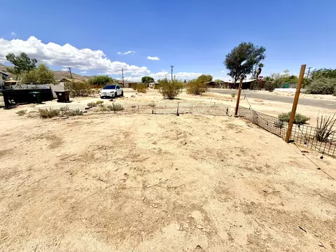 72425 Cactus Dr, Twentynine Palms, CA 92277 photo 11