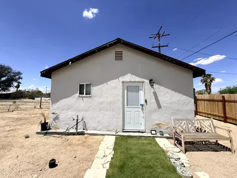 72425 Cactus Dr, Twentynine Palms, CA 92277