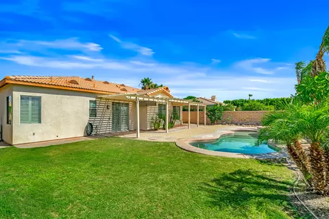 Exterior - 43798 Parkway Esplanade E, La Quinta, CA 92253 photo 17 of 18