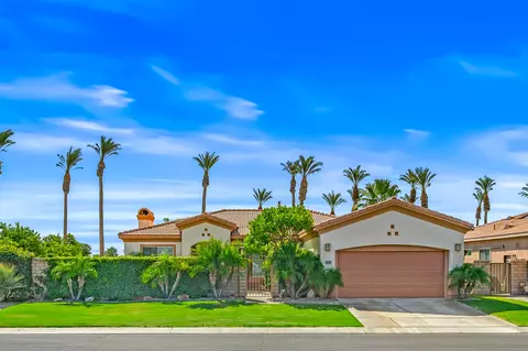Exterior - 43798 Parkway Esplanade E, La Quinta, CA 92253 photo 4 of 18