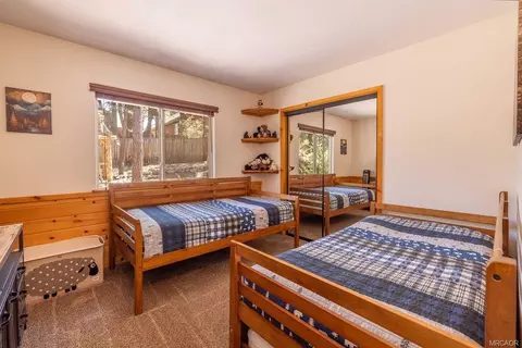 Bedroom - 1280 Constellation Dr, Big Bear City, CA 92314 photo 7 of 8