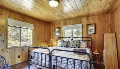 Bedroom - 24930 Pine Cove Rd, Idyllwild, CA 92549 photo 1 of 4