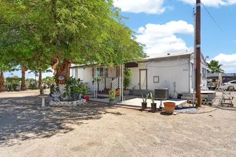 Exterior - 1251 Huntington Ave, Thermal, CA 92274 photo 4 of 5