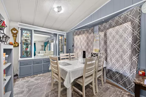Dining - 1251 Huntington Ave, Thermal, CA 92274 photo 1 of 1
