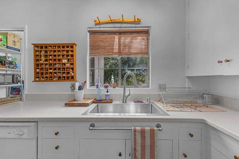 Kitchen - 49244 Vista Dr, Morongo Valley, CA 92256 photo 3 of 6