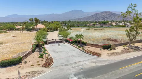 2 Vista Montana Rd, La Quinta, CA 92253