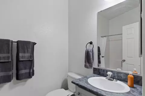 Bath - 46618 Madison St, Indio, CA 92201 photo 3 of 3