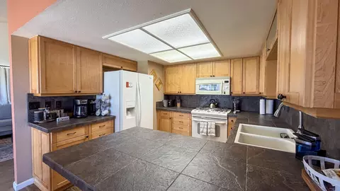 Kitchen - 49272 Wayne St, Indio, CA 92201 photo 1 of 3