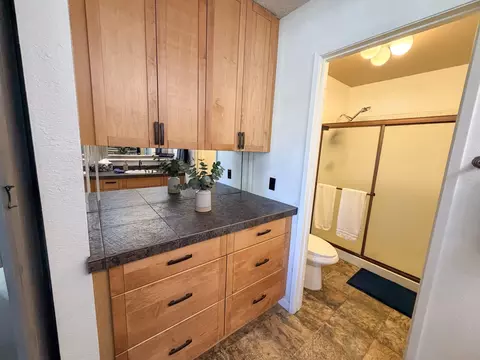 Bath - 49272 Wayne St, Indio, CA 92201 photo 3 of 7