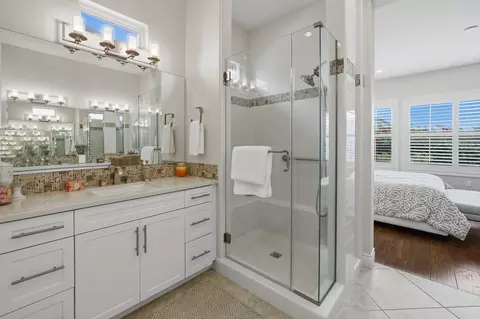 Bath - 51250 Charlbury St, Indio, CA 92201 photo 2 of 4
