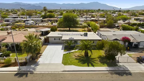 View/Area - 43581 Oasis St, Indio, CA 92201 photo 1 of 3