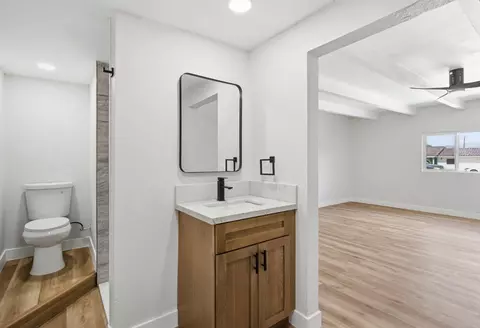 Bath - 43581 Oasis St, Indio, CA 92201 photo 1 of 4