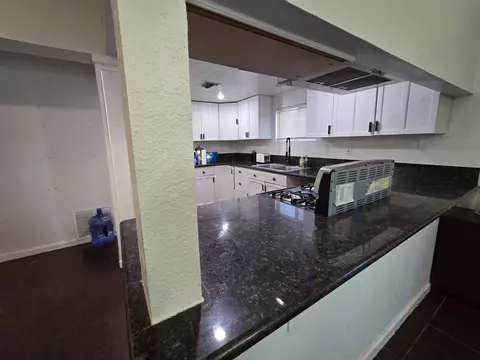 Kitchen - 5469 Chia Ave, Twentynine Palms, CA 92277 photo 3 of 4