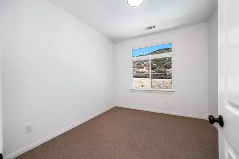 Bedroom - 13435 Canyon Crest Rd, Yucaipa, CA 92399 photo 4 of 7
