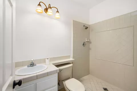 Bath - 13435 Canyon Crest Rd, Yucaipa, CA 92399 photo 1 of 5
