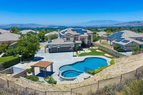 View/Area - 13435 Canyon Crest Rd, Yucaipa, CA 92399 photo 10 of 13