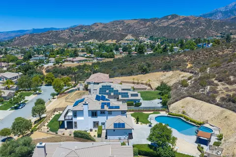 View/Area - 13435 Canyon Crest Rd, Yucaipa, CA 92399 photo 6 of 13