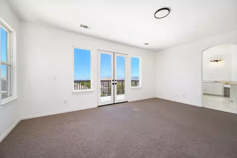 Bedroom - 13435 Canyon Crest Rd, Yucaipa, CA 92399 photo 3 of 7