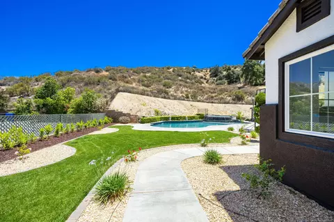 Exterior - 13435 Canyon Crest Rd, Yucaipa, CA 92399 photo 14 of 18