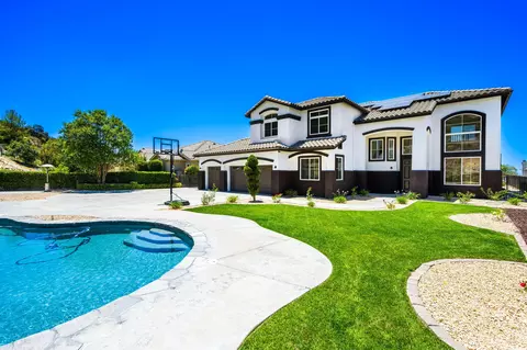 Exterior - 13435 Canyon Crest Rd, Yucaipa, CA 92399 photo 13 of 18