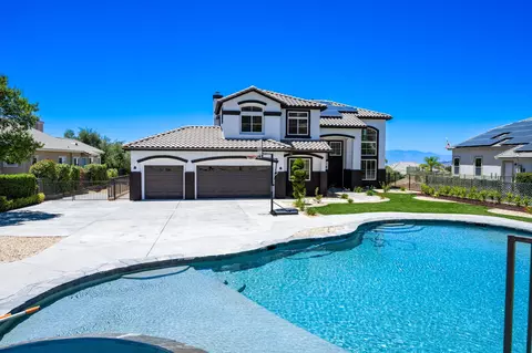 Exterior - 13435 Canyon Crest Rd, Yucaipa, CA 92399 photo 12 of 18