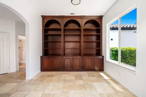 Living - 13435 Canyon Crest Rd, Yucaipa, CA 92399 photo 6 of 7
