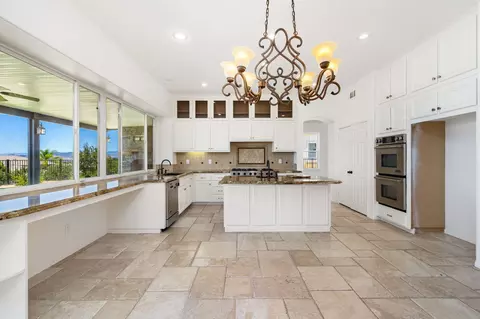 Kitchen - 13435 Canyon Crest Rd, Yucaipa, CA 92399 photo 3 of 5